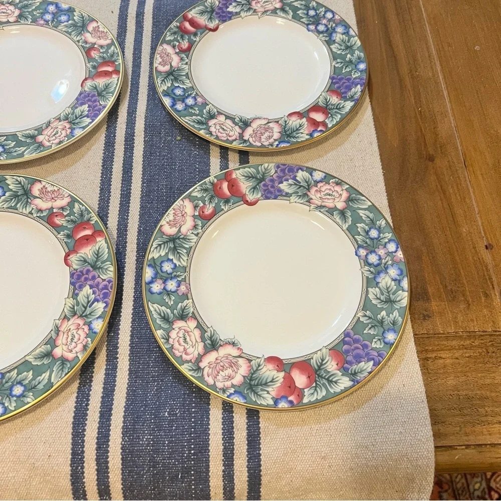 4 Vintage Royal Doulton Orchard Hill Salad Side Plates 8” EUC